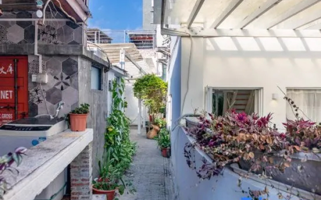 Rive Gauche Hostel