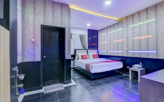 Zaara Guest House Syariah by OYO Rooms