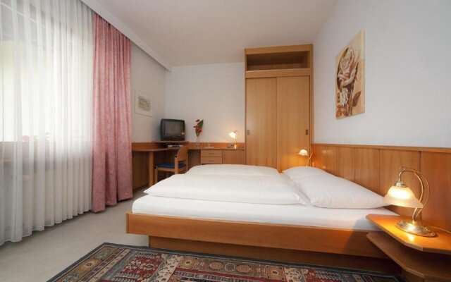 Hotel garni Landhaus Servus