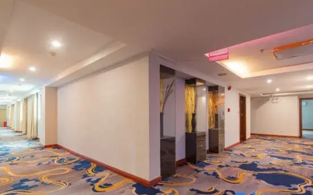 Central Hotel