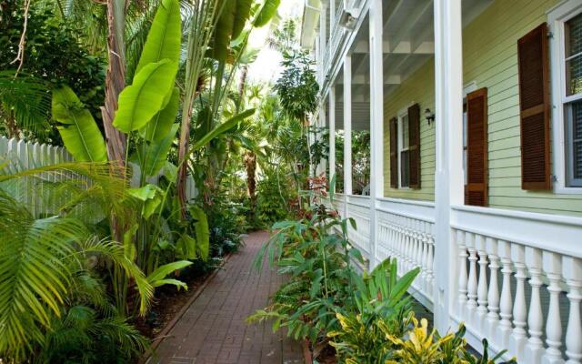 Island City House Hotel