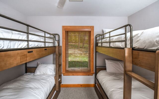 Mountain Crest Villa House