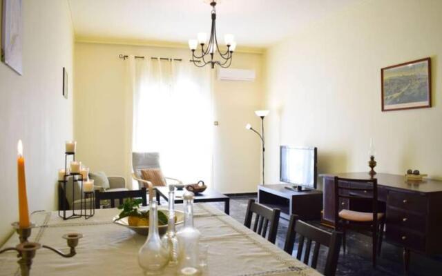 Marble Cool 2-bedroom Down Town Yard House