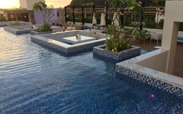 Ferra Hotel and Garden Suites