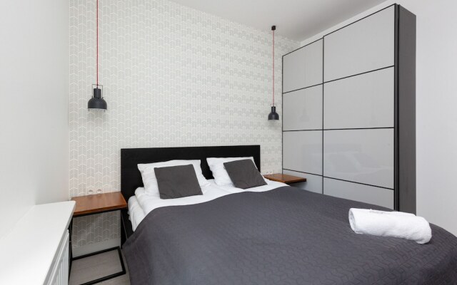 Apartment Grzybowska Warsaw by Renters