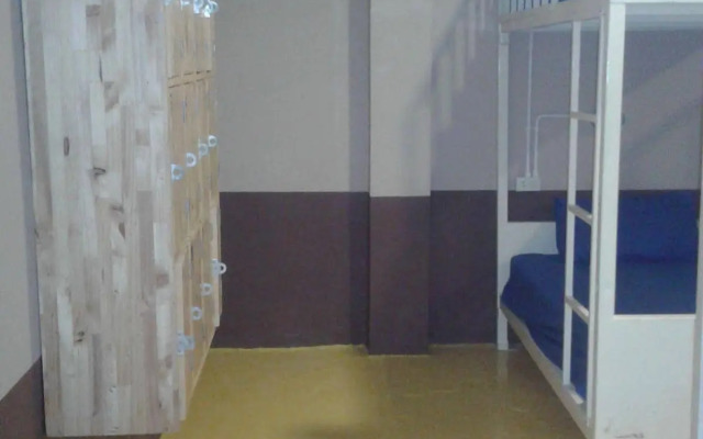 Treechart Hostel