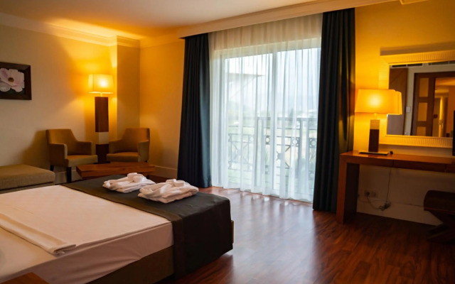 Meder Resort Hotel