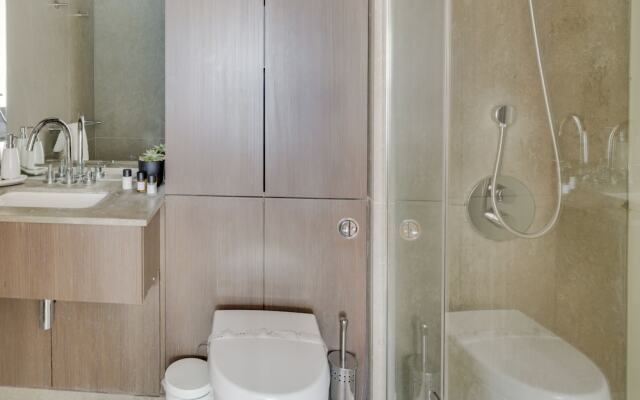 St. George Wharf Serviced Apartments by TheSquare