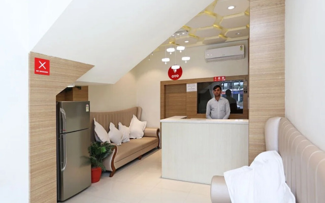 Hotel Queen by OYO Rooms