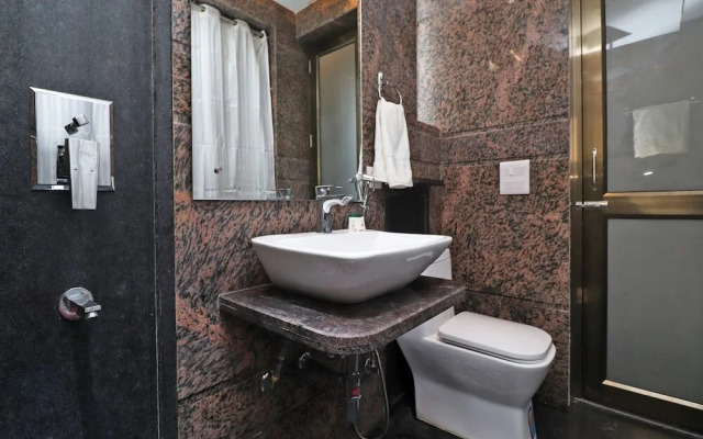 JJK Rukmini Vilas Hotel & Banquet by OYO Rooms