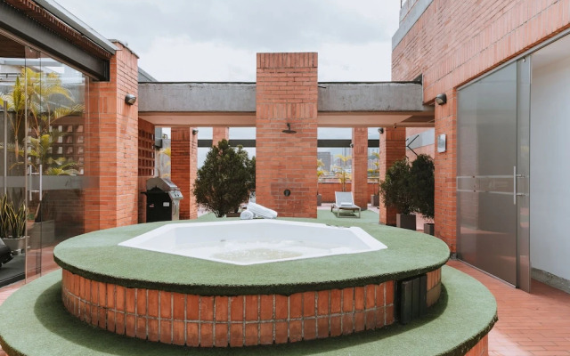 Travelers Orange Suites