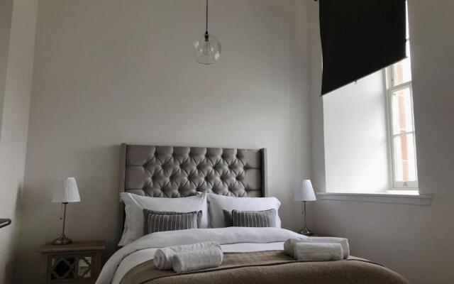 Great Glen Town House