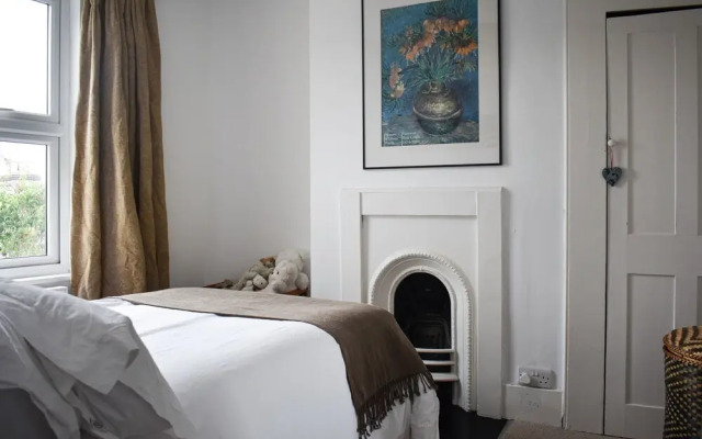 Beautifully Presented 3 Bedroom Brighton Townhouse