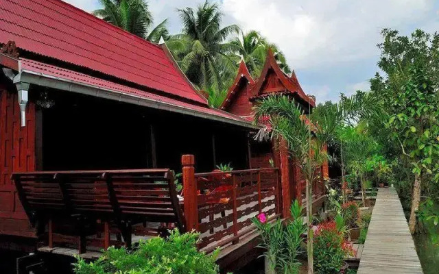 Ruan Amphawa