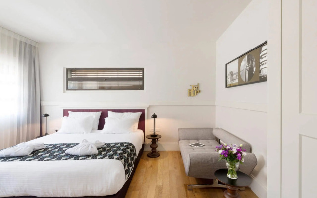 Lily & Bloom Hotel