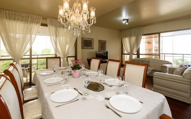 Apartamento em Cond de Luxo em Sao Conrado