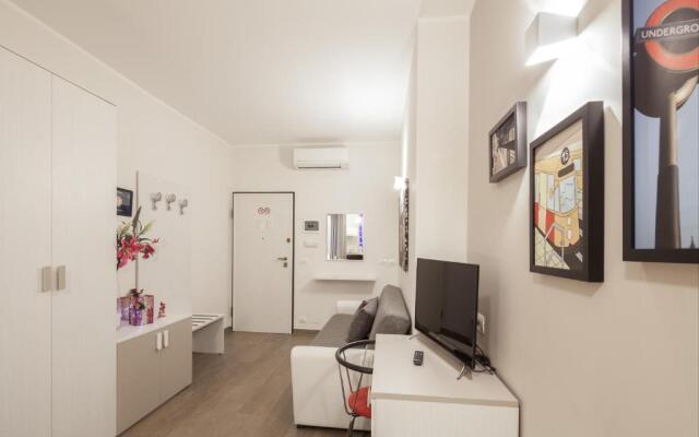 Metro Apartment