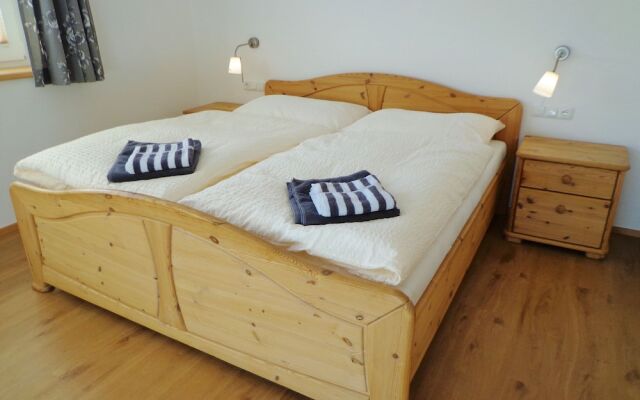Attractive Apartment in Bramberg am Wildkogel near Ski Lift