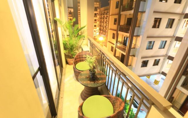 Condo at Arista Place