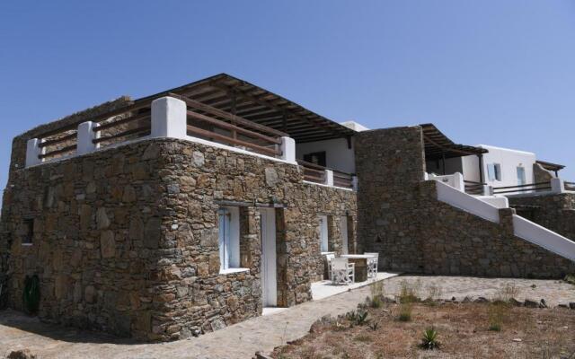 Rock Villa-Guest house by Neuvel