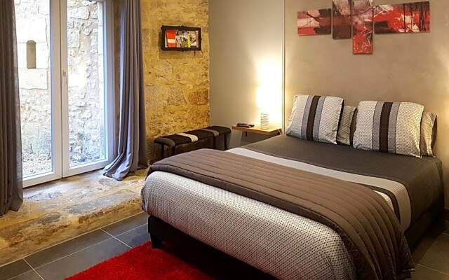 Le Clos De La Caneda