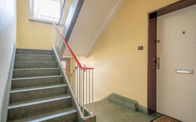 ID 7030 - Private Apartment