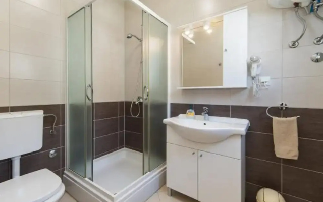 Apartments Nmn Drvenik