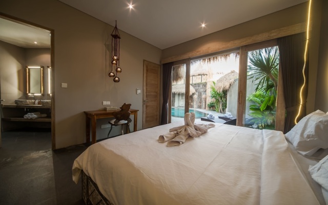 Luxury Villas Merci Resort 3 Bedrooms Seminyak 1 – Guest Rooms – Kuta