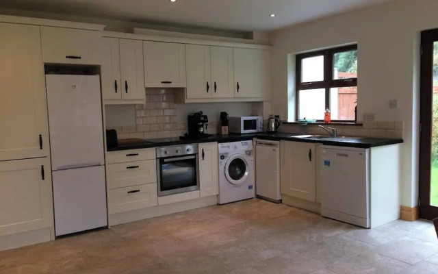 Dingle Holiday Haven - Comfortable 3 Bedroom House