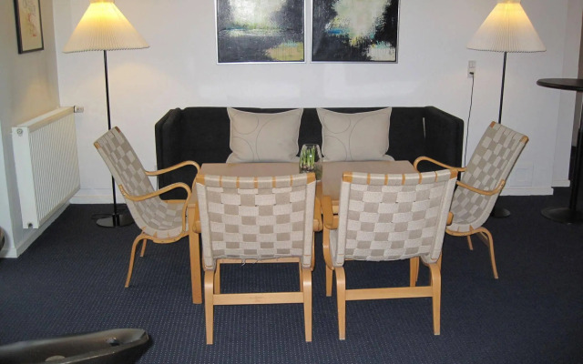 Sixtus Sinatur Hotel og Konference