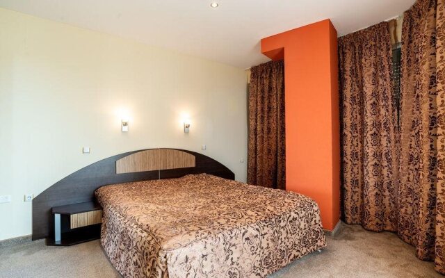 Family Hotel Sunday