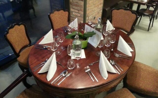 Corvin Lux Aparthotel