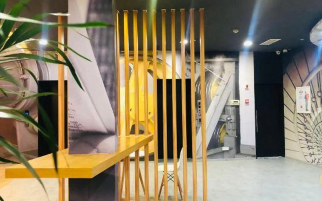 Ibis Ningbo Tianyi Square