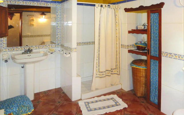 Apartment in Moya with terrace
