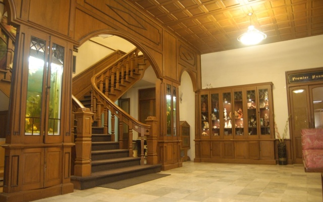 Hotel Aram – Lobby – Jamnagar