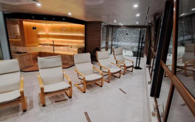 Paradise Hotel - Pomorie