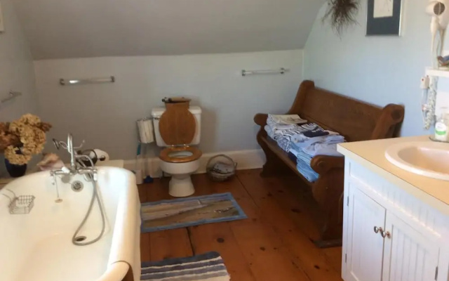 Clary Lake Bed and Breakfast