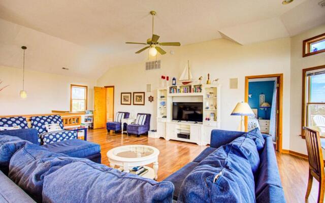 1240 Whale Song I Ocean View