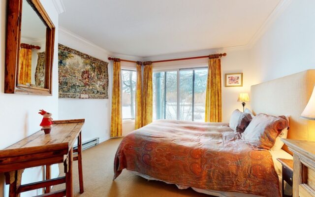 Snowcreek Iii #420 3 Bedroom Condo by RedAwning