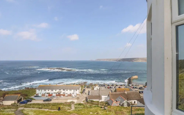 Sennen Heights