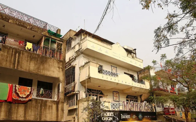 OYO 4402 Mishra's Guest House