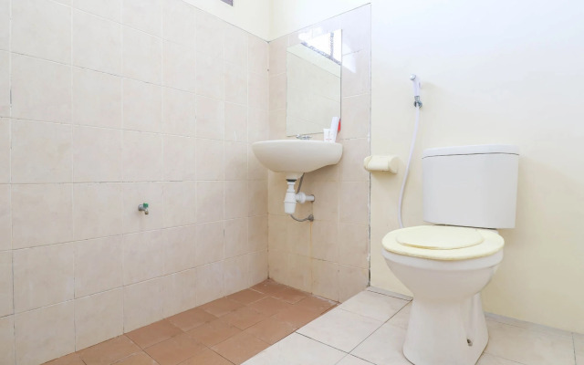 Super OYO 1654 Maha Bharata Kuta Inn