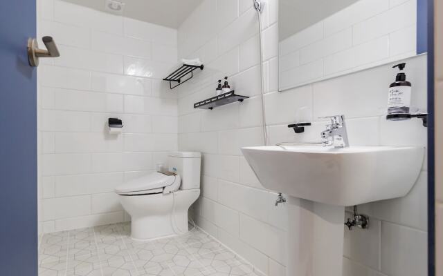 Yeosuya Hostel & Pension