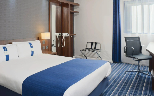 Holiday Inn Express Belfast City by IHG