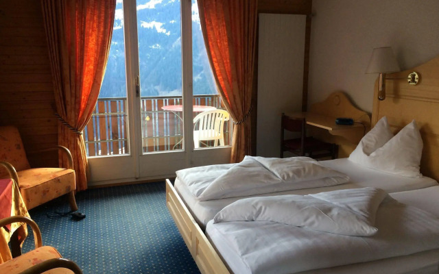 Hotel Bellevue - Traditional Swiss Hideaway