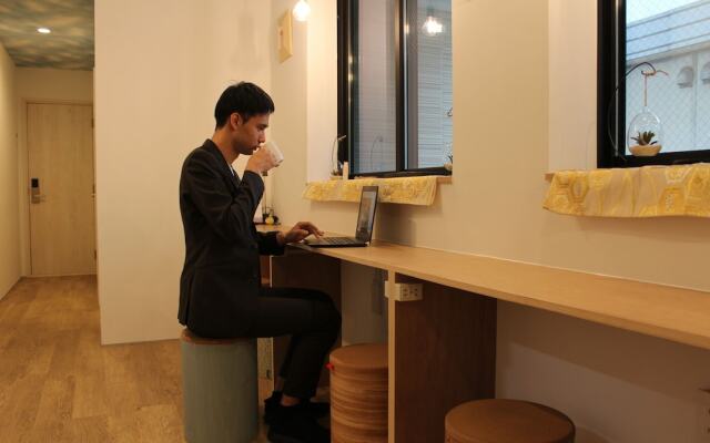 plat hostel keikyu haneda home
