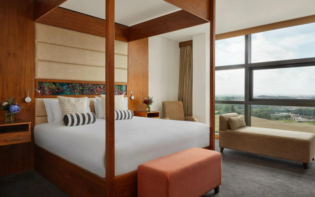 The Gateway Hotel