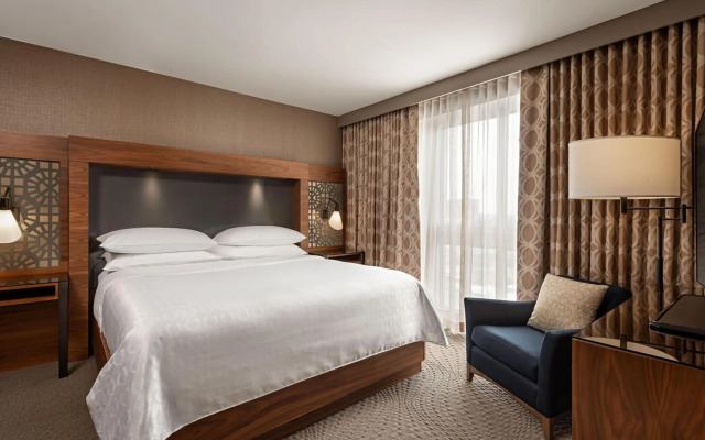 Sheraton Toronto Airport Hotel & Conference Centre