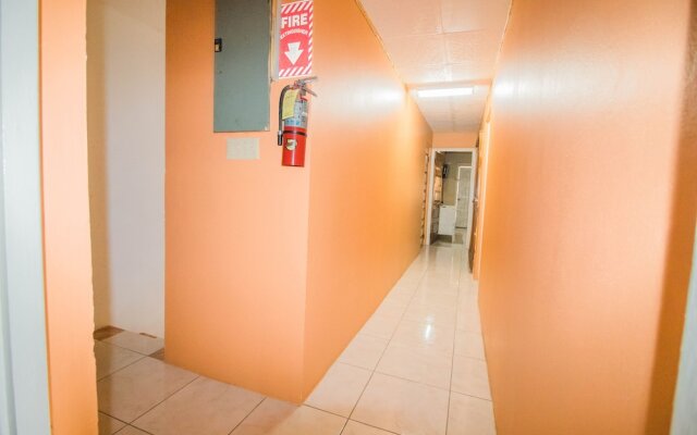 9 bed Villa Montego 10 Minute Walk to the Beach