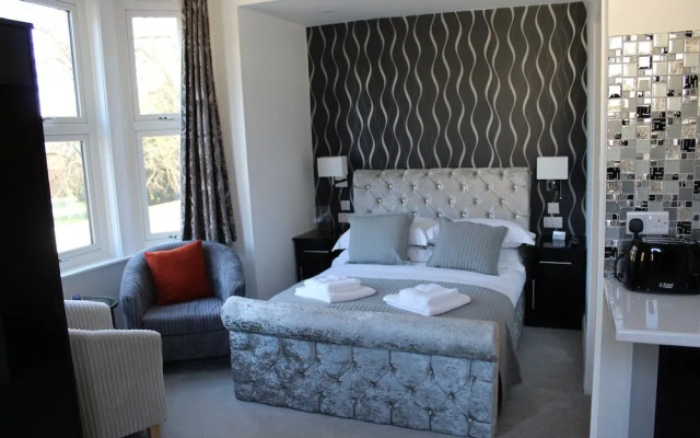 Modern city centre studio apartment!